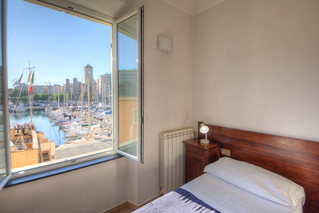 Club Nautico Savona Hotel Buitenkant foto