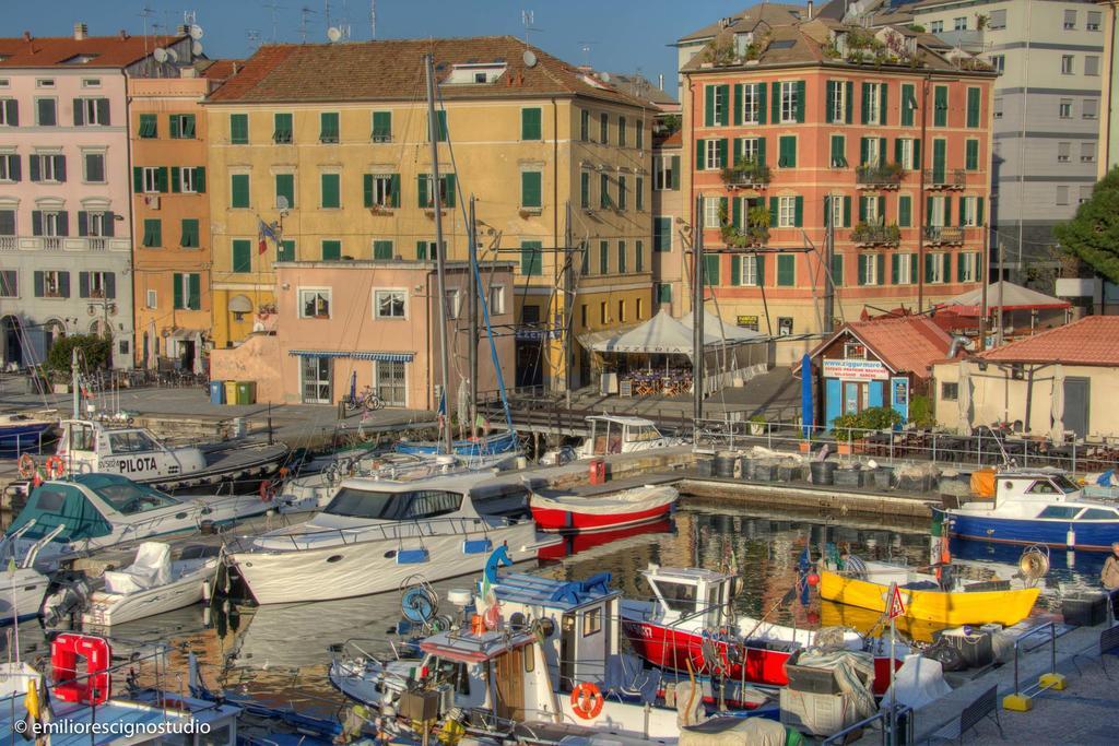 Club Nautico Savona Hotel Buitenkant foto