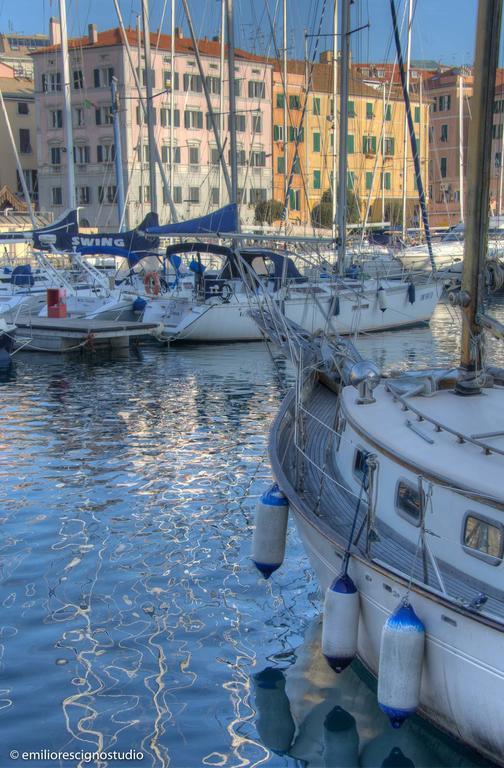 Club Nautico Savona Hotel Buitenkant foto