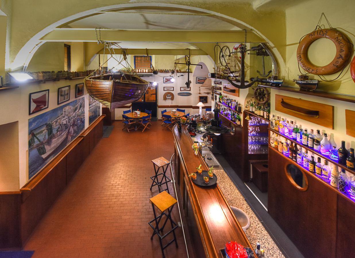 Club Nautico Savona Hotel Buitenkant foto