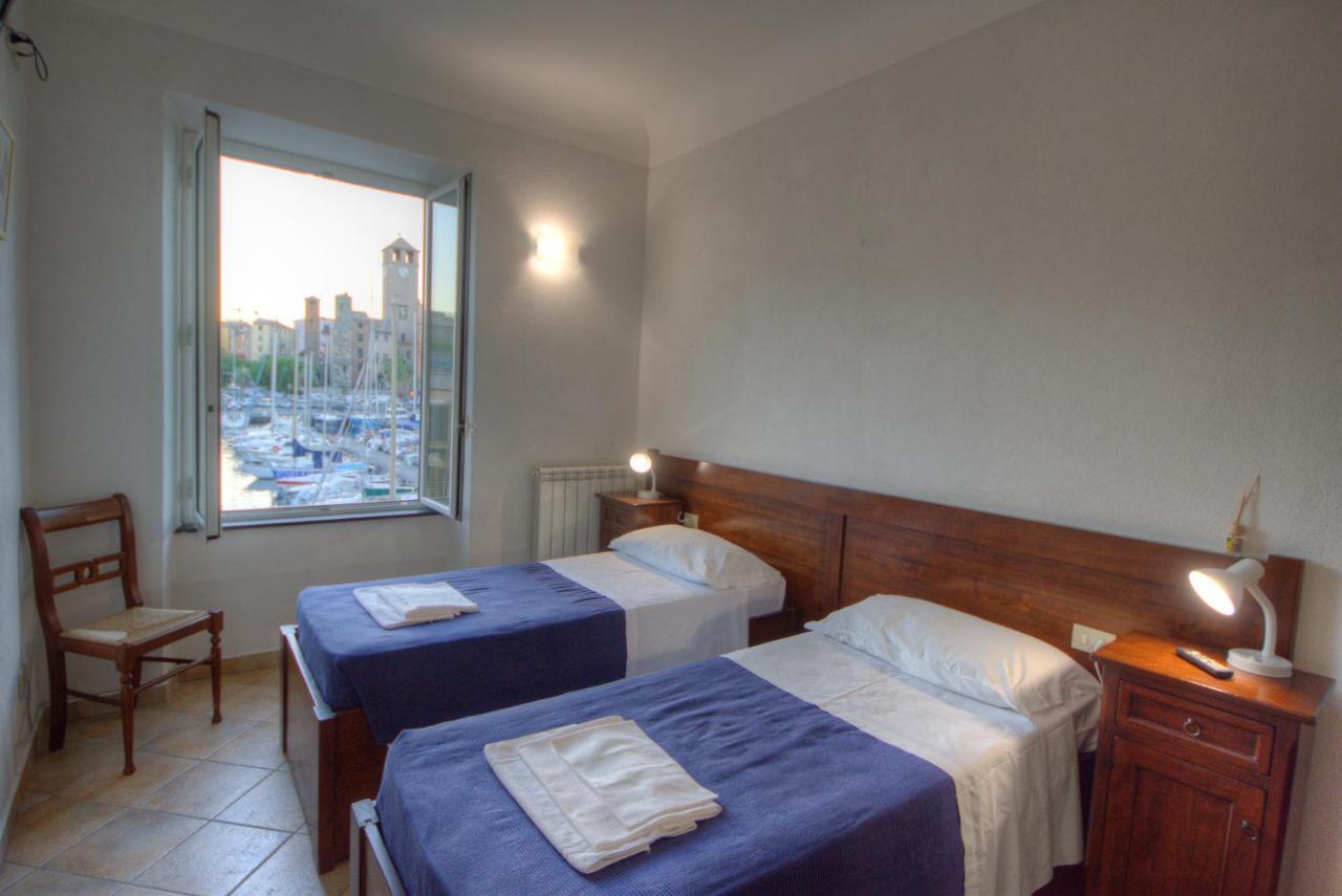 Club Nautico Savona Hotel Buitenkant foto